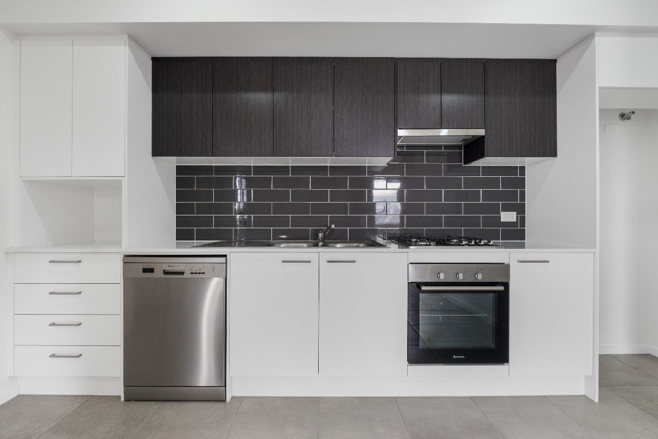 Real Estate - Invest in a Dual Key (Indoor view)